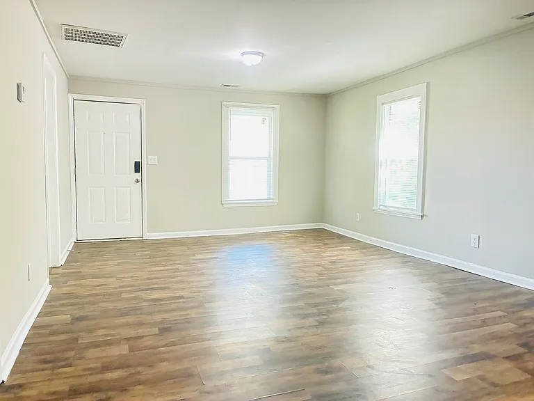 611 Buffalo St — Photo 1