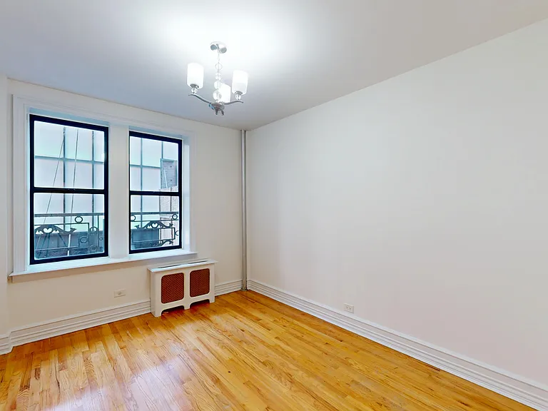 245 W 51st St #603 — Photo 5