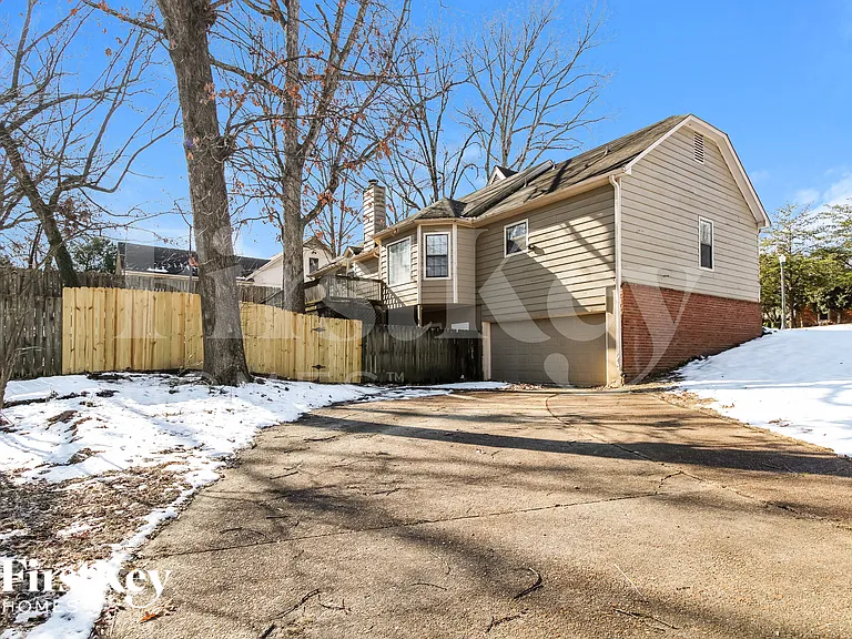 2084 Littlemore Dr — Photo 18