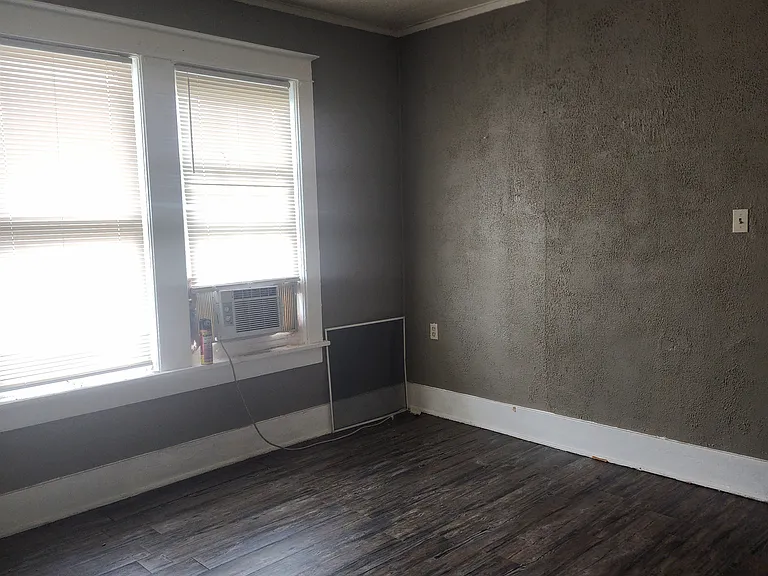 1066 Greenlaw Ave #1 — Photo 14