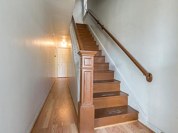 2nd image of 307 1/2 N 7th St