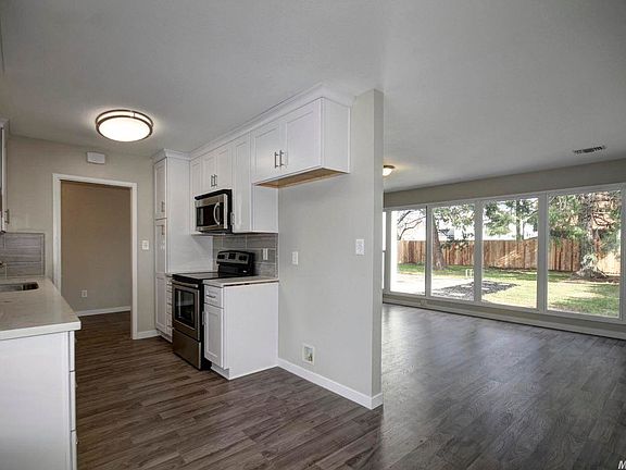 4th image of 3005 Portsmouth Dr