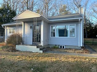 4 Island Dr, Copake, NY 12516