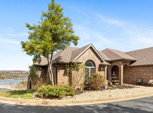 516 Amanda Rd, Ridgedale, MO 65739