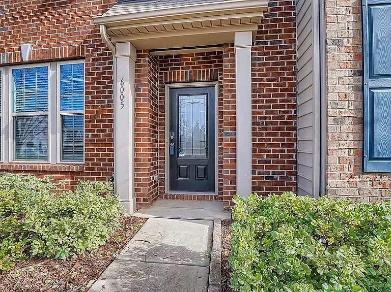 6005 Turkey Oak Ln — Photo 2