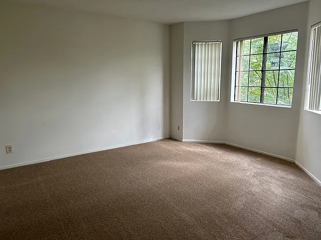 623 E Cypress Ave #204 — Photo 3