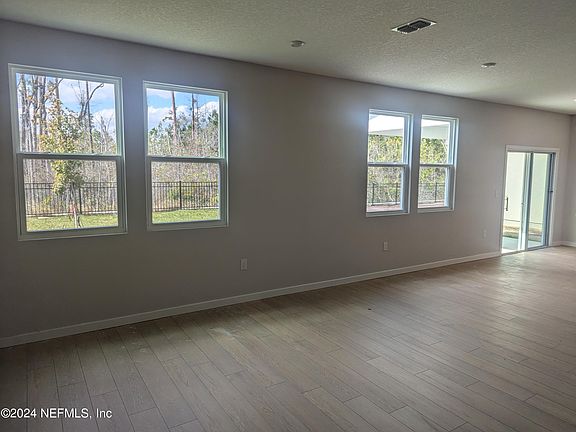 5th image of 14708 MACADAMIA Lane #27
