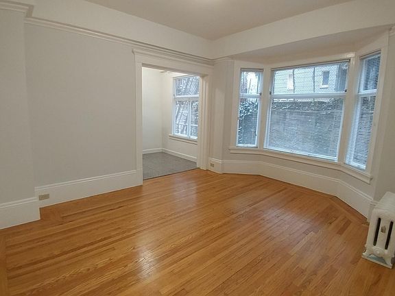 4th image of 1065 Bush St