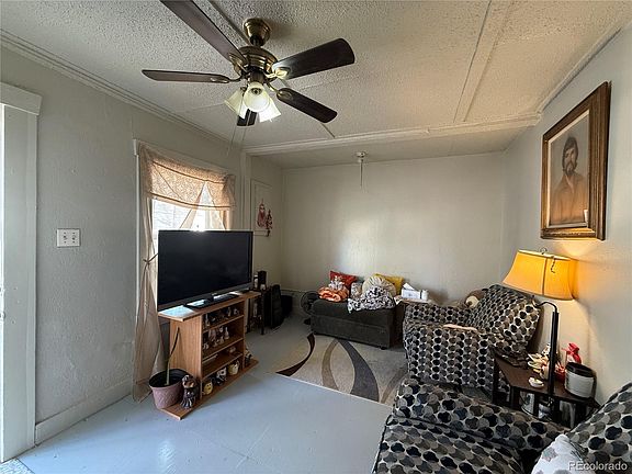 4th image of 717 Hunt Avenue