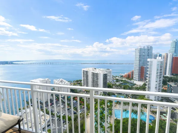 185 SE 14th Ter, Miami, FL