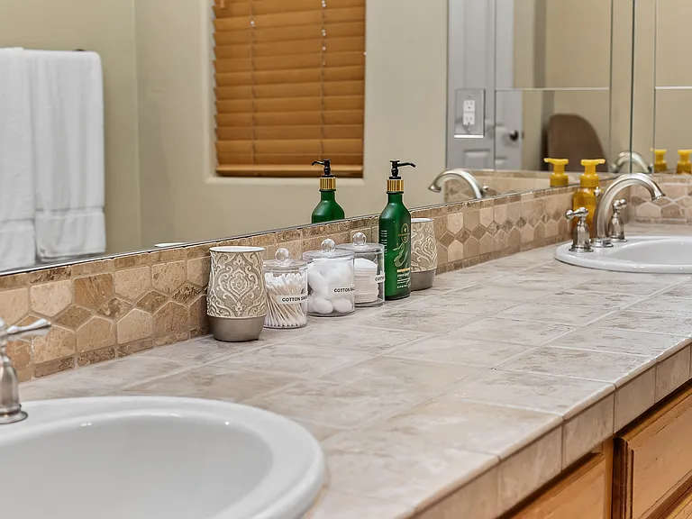 6008 E Monterra Way — Photo 3