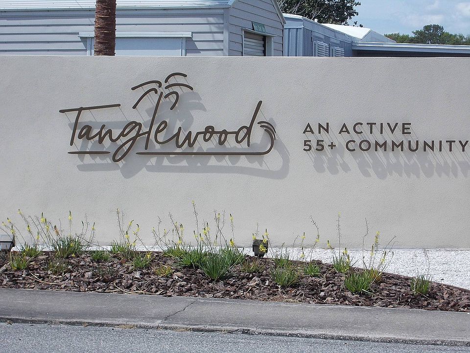 2nd image of 186 Tanglewood Ave