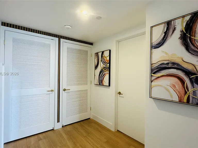 90 NE 32nd St #613 — Photo 9
