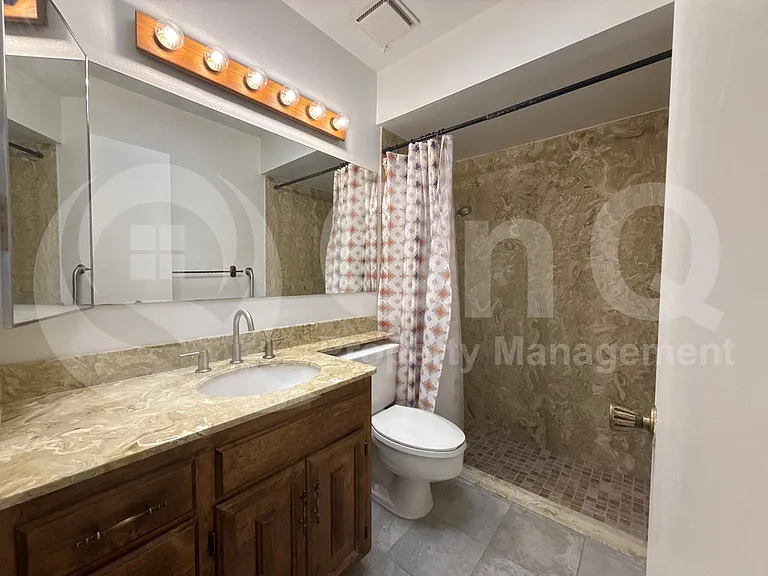 3930 N Stone Ave — Photo 17