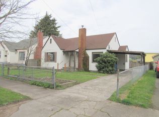 1104 S 3rd Ave, Kelso, WA 98626