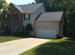 2603 Ashby Woods Dr, Matthews, NC 28105