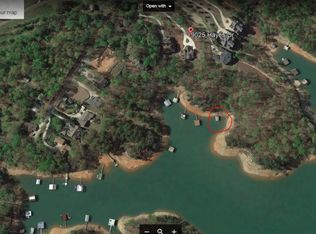 9025 Hayes Dr, Gainesville, GA 30506
