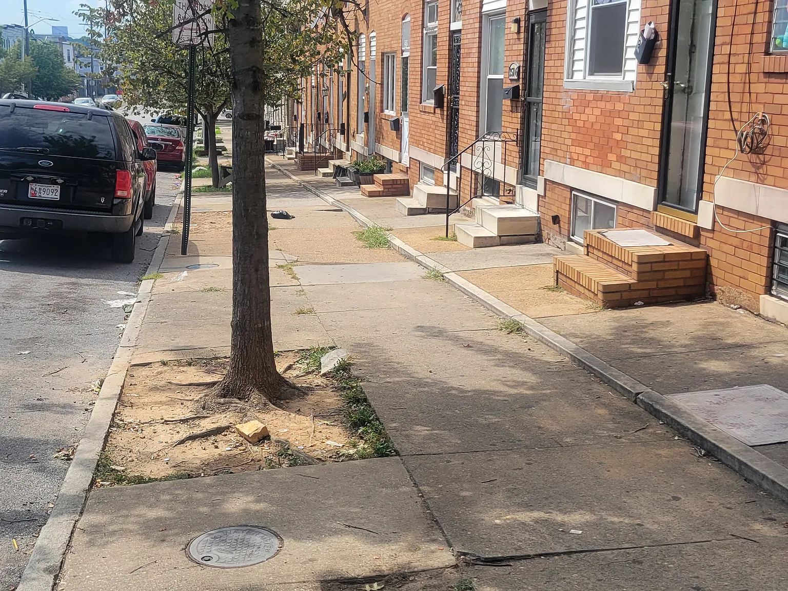 3522 E Fairmount Ave — Photo 2