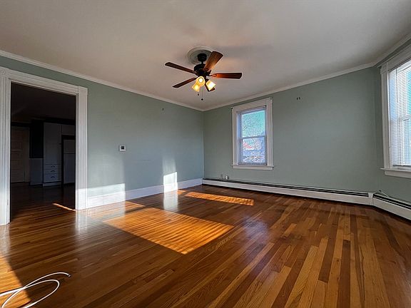 3rd image of 263 Middlesex St #2