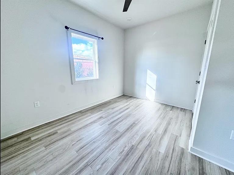 2105 Clark St #A — Photo 14