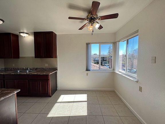 4th image of 1069 Oakmont Dr APT 3