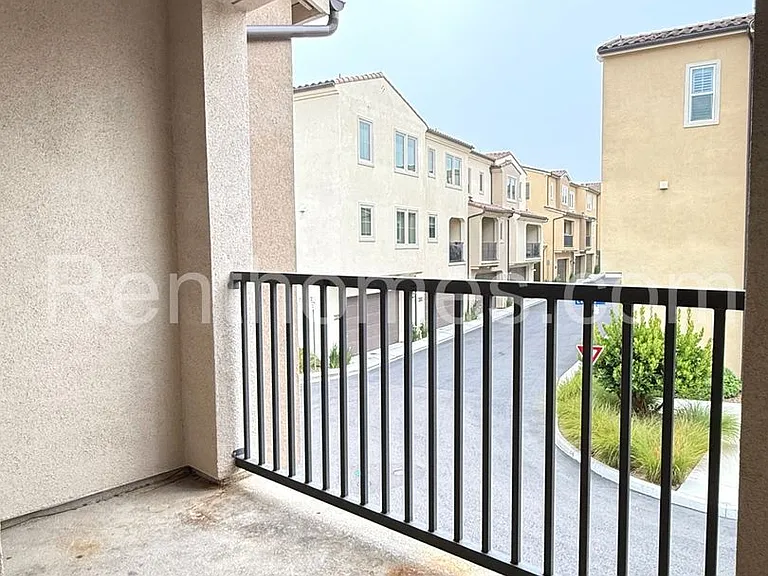 11007 Evelyn Way — Photo 12