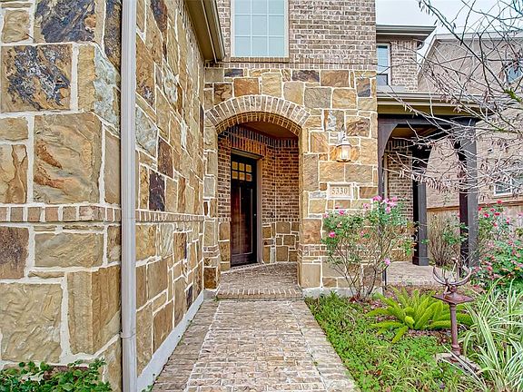 2nd image of 5330 Jackson Park Ln