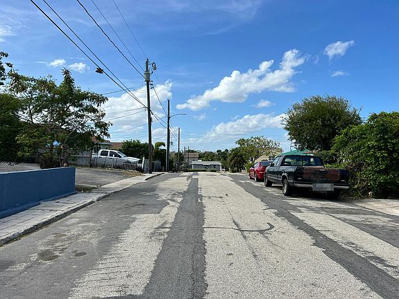 4th image of 815 21st St