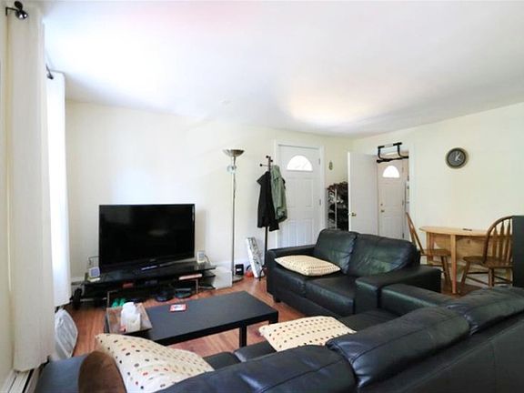 4th image of 400 Franklin St APT 6