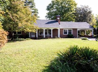 1206 4th Ave, Farmville, VA 23901