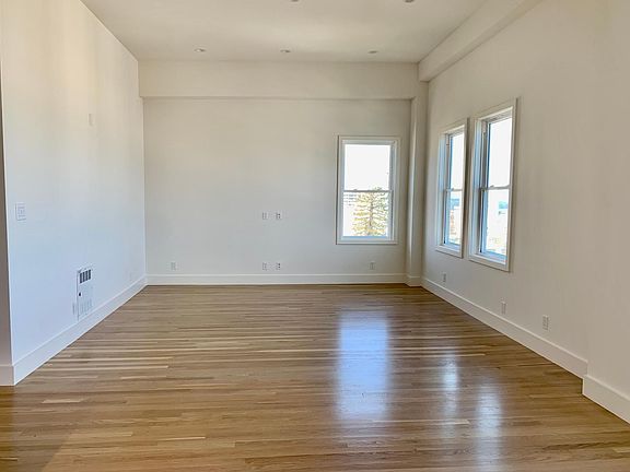 5th image of 1740 Broadway St APT 704