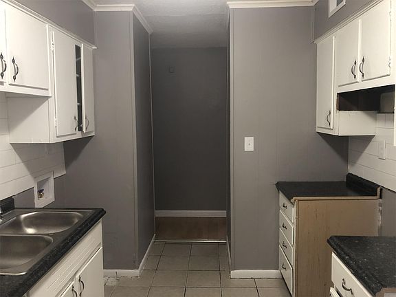 4th image of 4413 Bluebell St