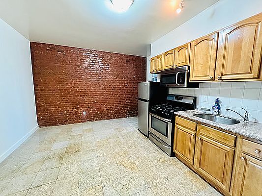 2nd image of 4706 4th Ave APT 2