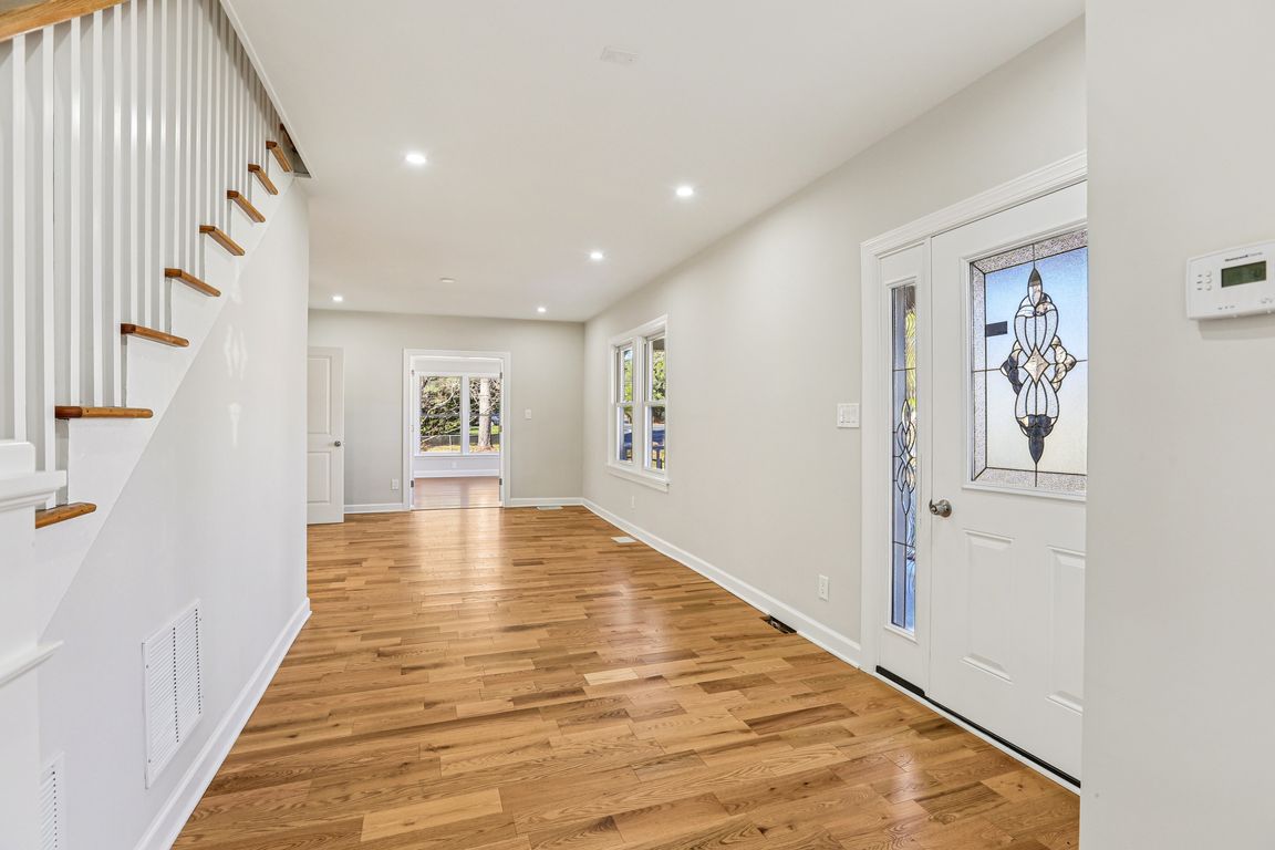 next background image