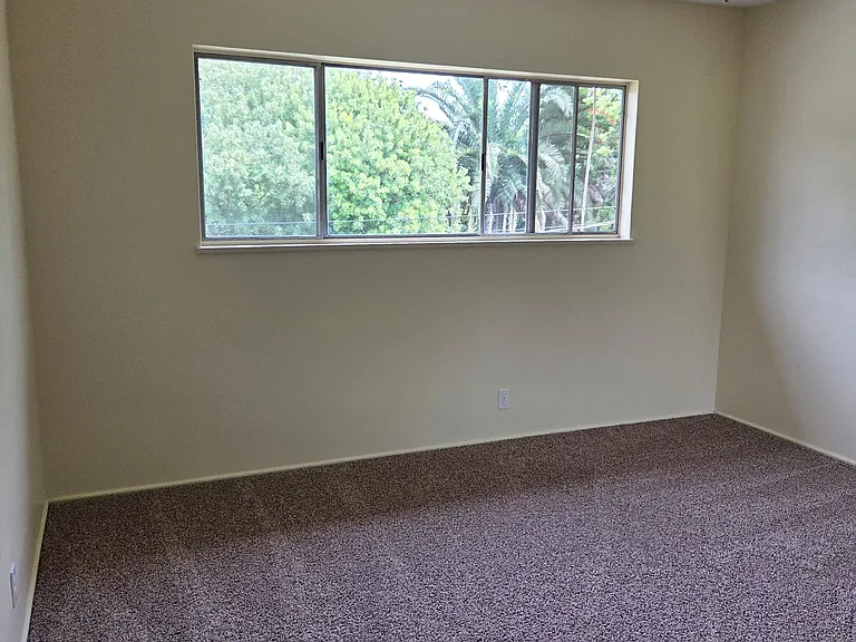 1029 Magnolia St #G — Photo 2