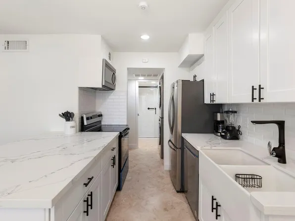 2750 Holly Hall St APT 1111, Houston, TX 77054