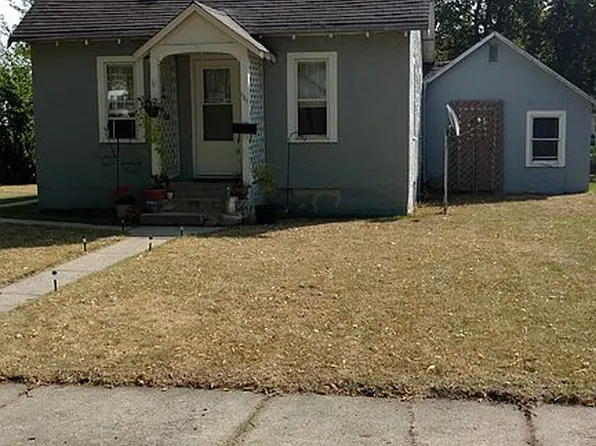 936 Knight Ave N, Thief River Falls, MN 56701