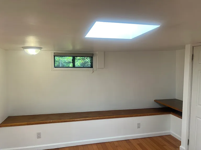 746 Ashland Ave — Photo 9