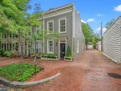 3274 P St NW, Washington, DC, 20007