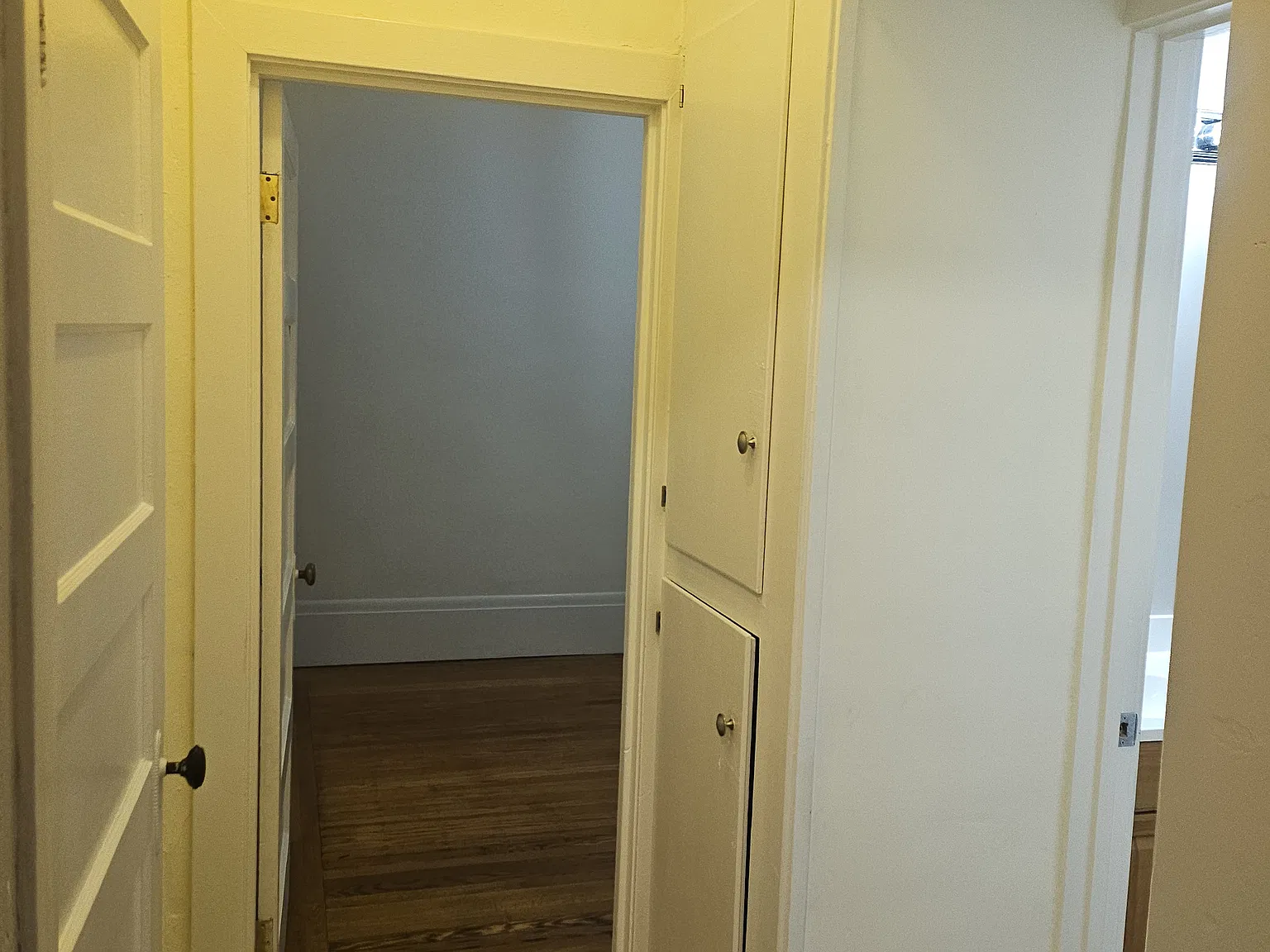 1 bed, 878 sqft, $2,600 — Photo 3