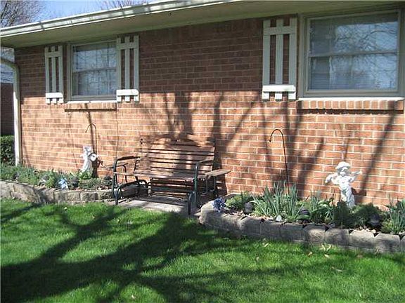 2nd image of 10360 E Rockford Ct
