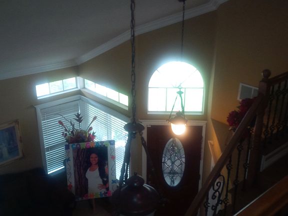 5th image of 2408 Acorn Pl