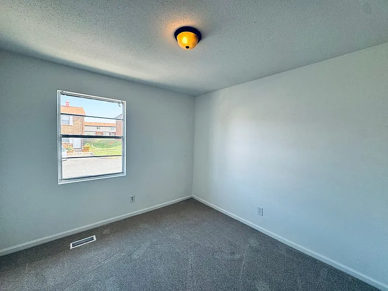11 Westdale Dr — Photo 11