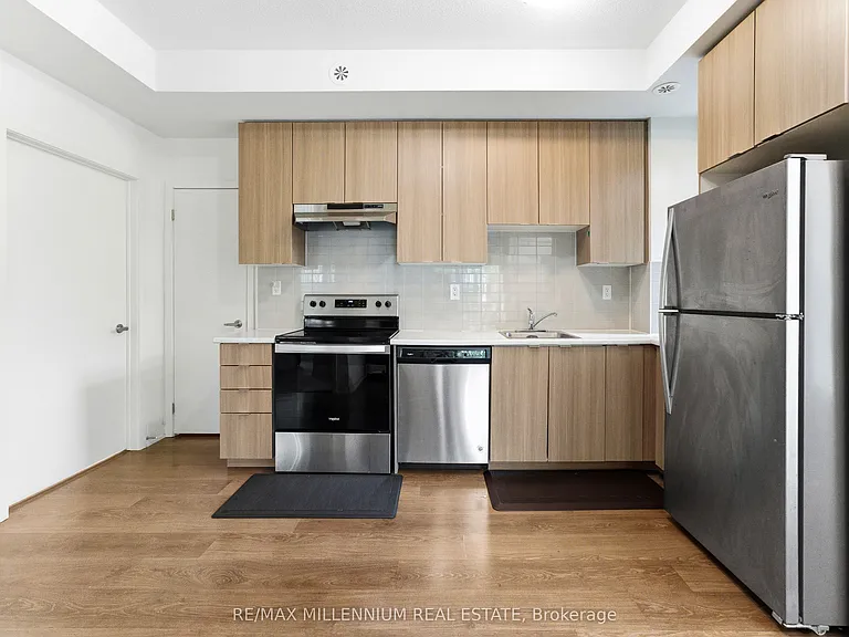 60 Orchid Place Dr #1 — Photo 4