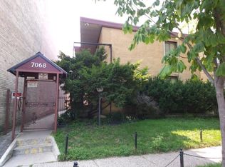 7068 N Sheridan Rd APT 2G, Chicago, IL 60626
