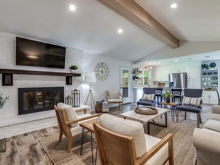 Chaparral Ct — Photo 1