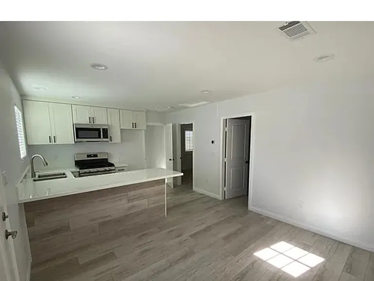 9131 Carl Ln — Photo 1