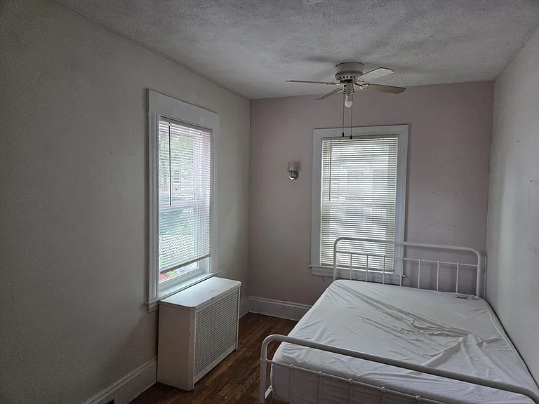 21 Olney St #1 — Photo 11