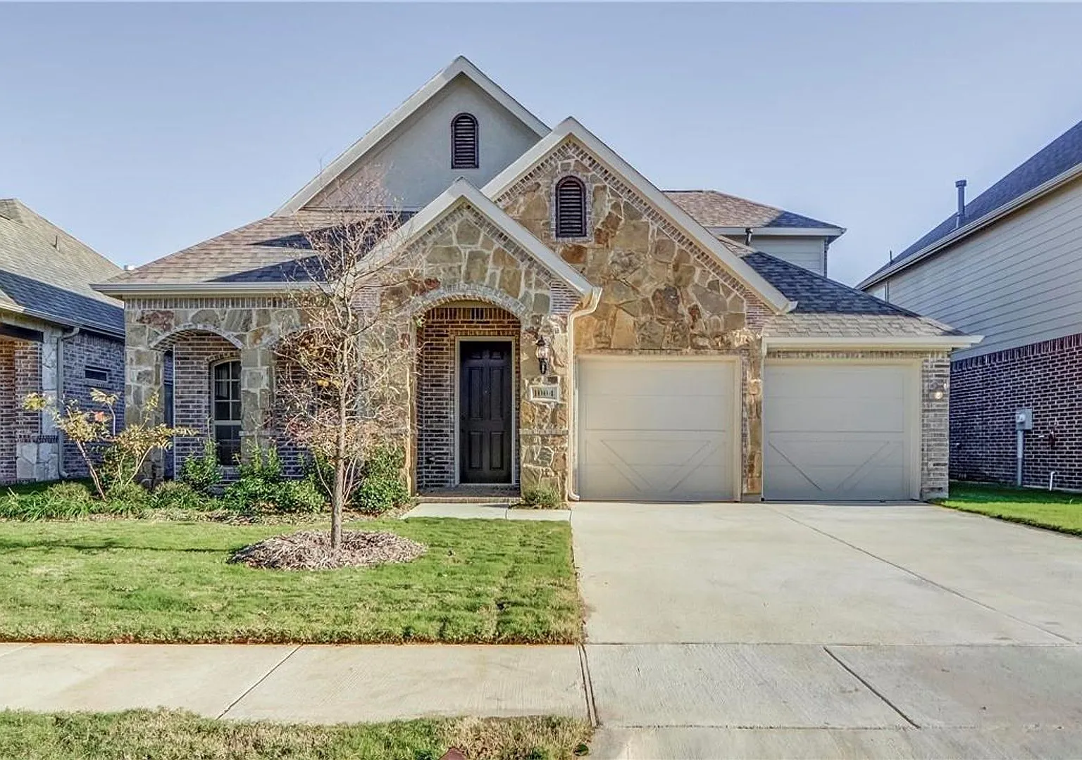 Move-In Ready 3-Bed, 2-Bath Home with Community Green Spaces — Photo 1