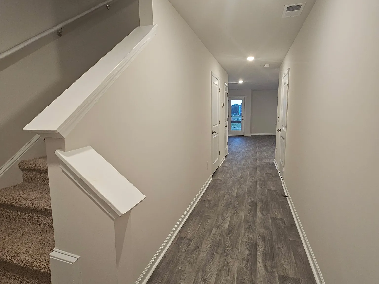 3 bed, 2.5 bath, 1418 sqft, $1,845 — Photo 3